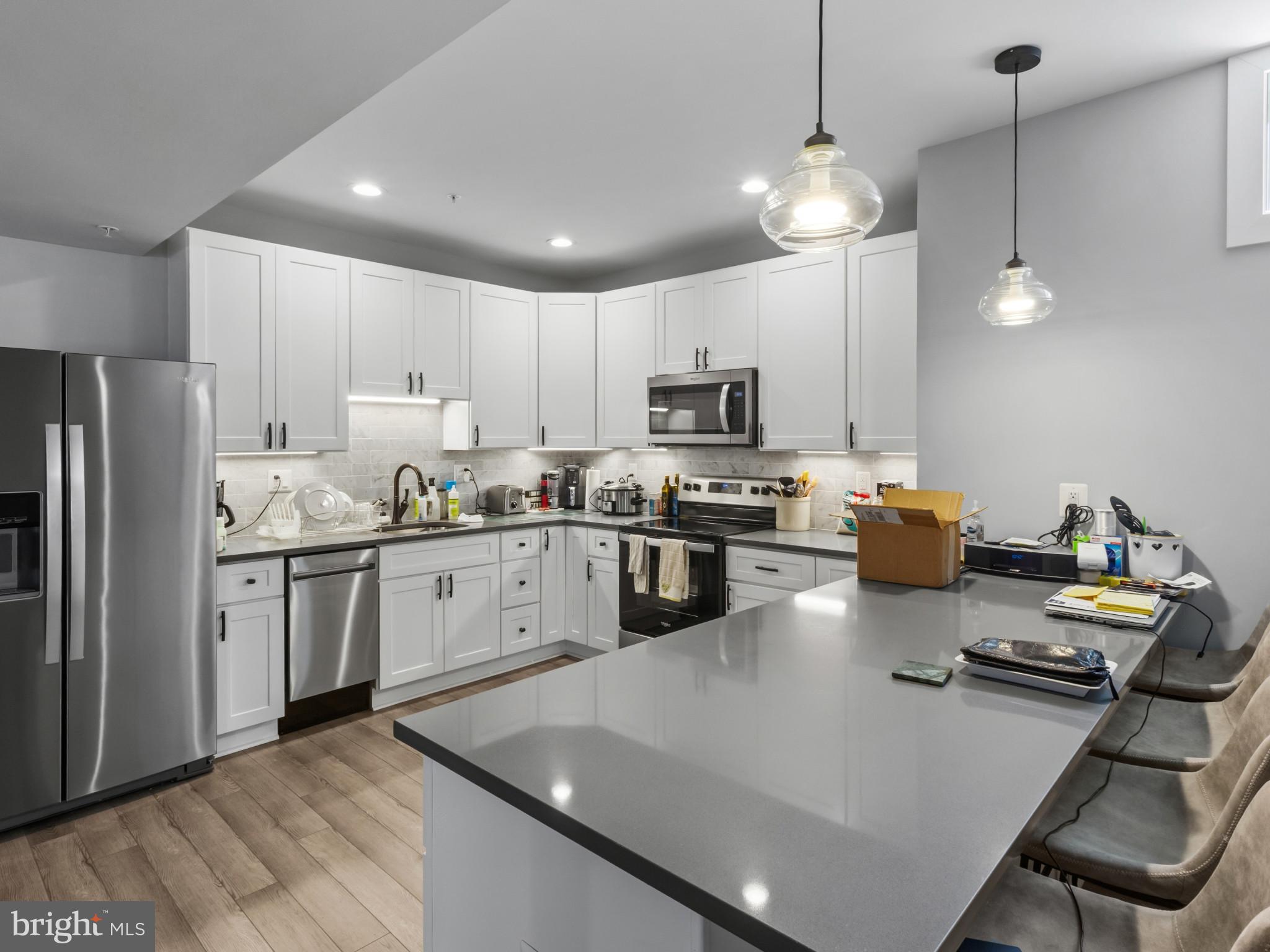 MIKLASZ PROPERTY - Residential