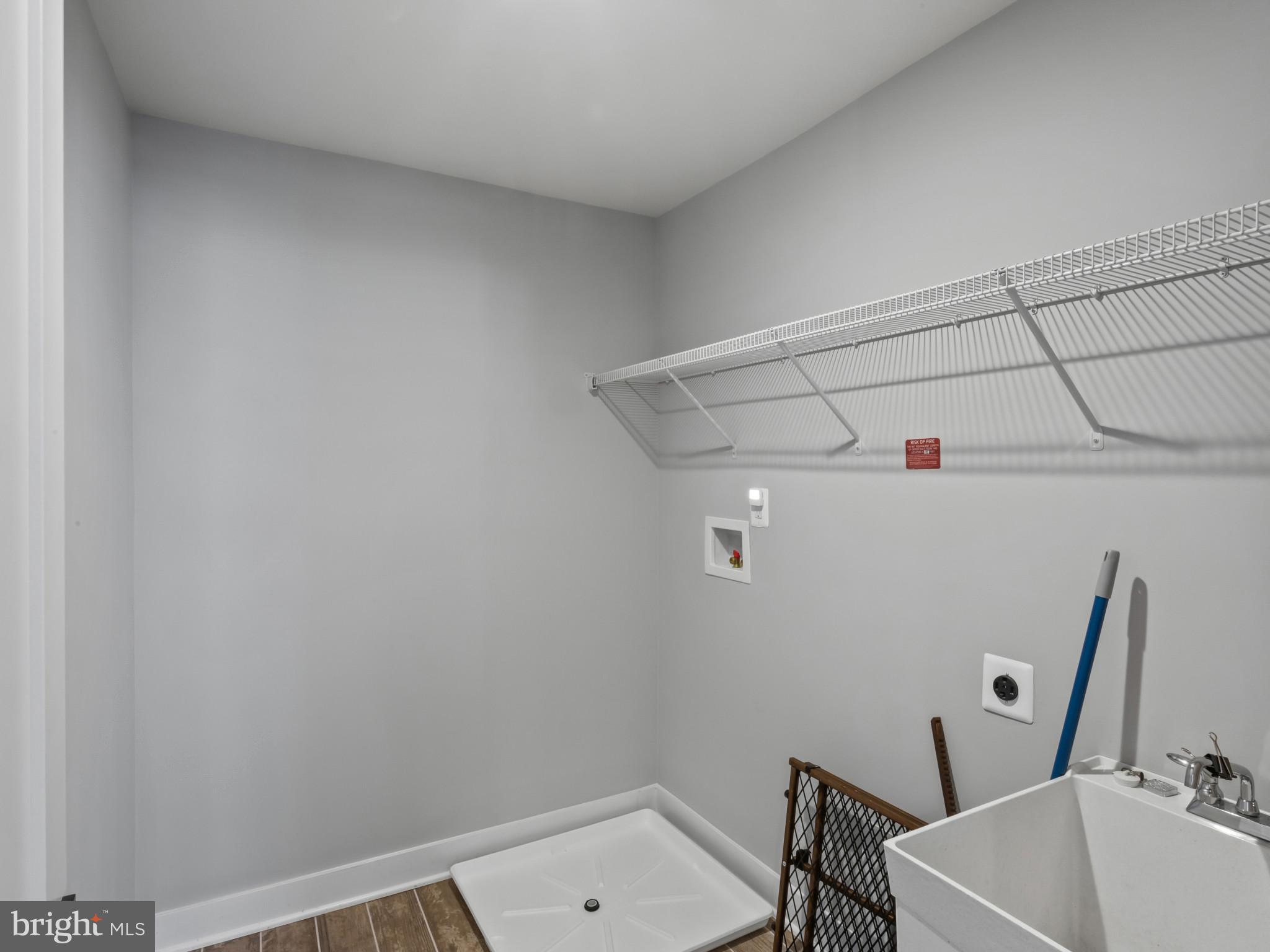 MIKLASZ PROPERTY - Residential