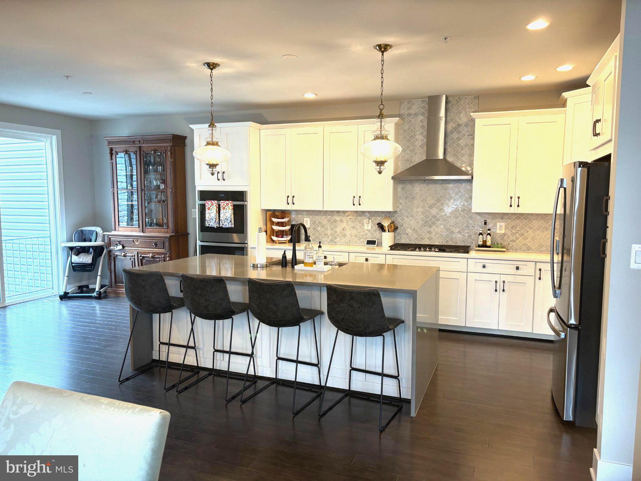 MIKLASZ PROPERTY - Residential