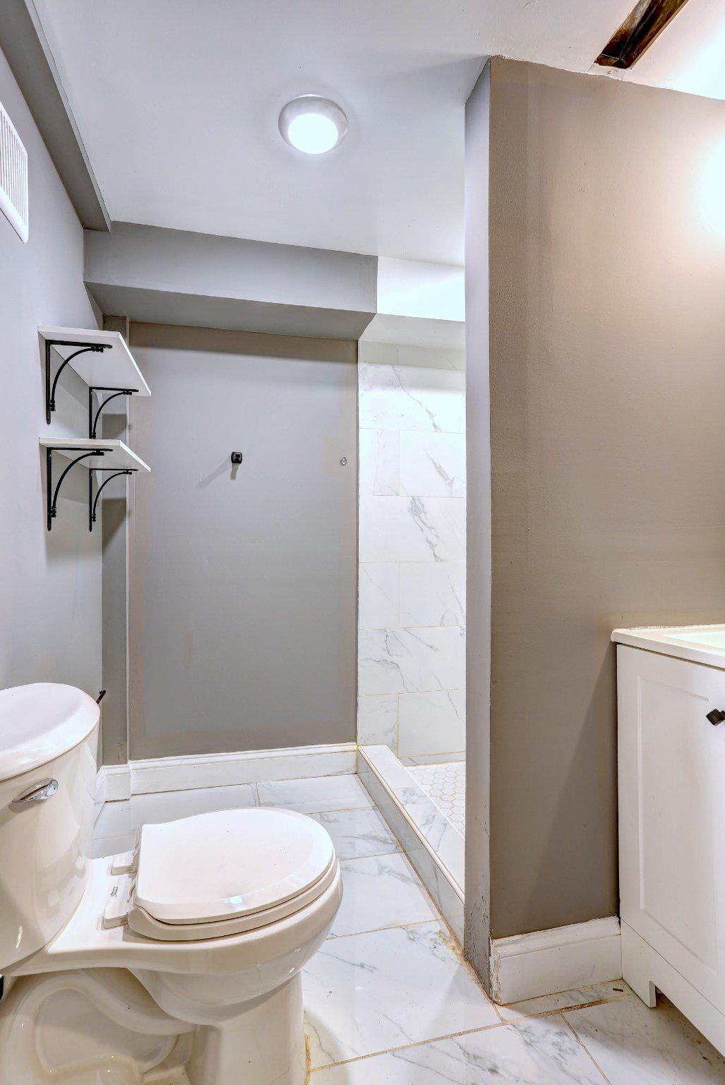 BROADWAY EAST - Residential