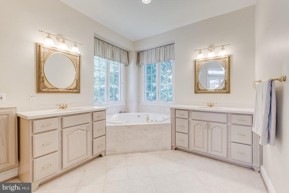 BELVOIR FARMS - Residential