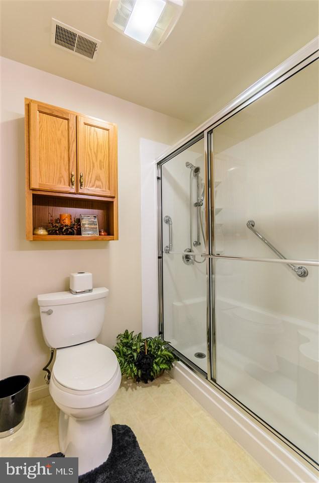 LONGSTOWN VILLAGE - Residential