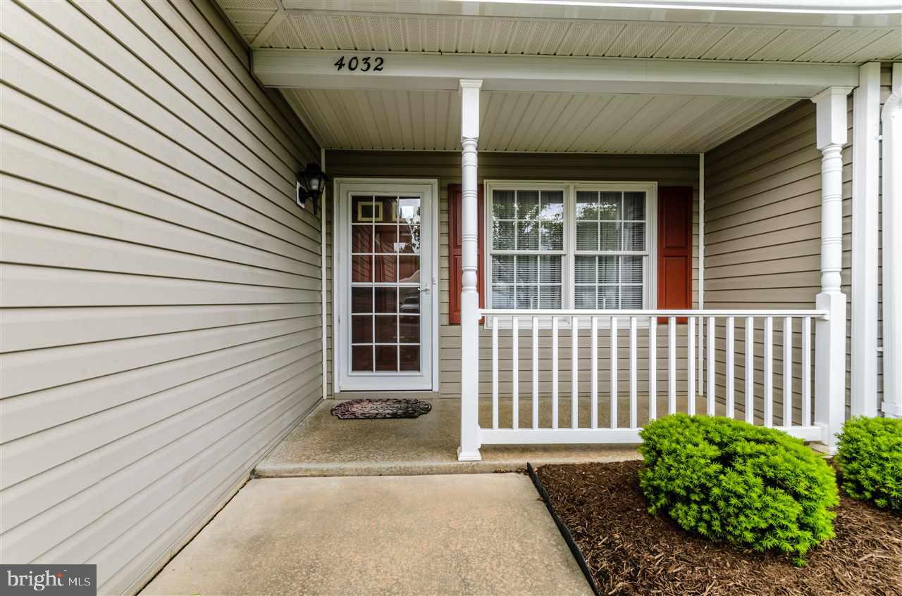 LONGSTOWN VILLAGE - Residential