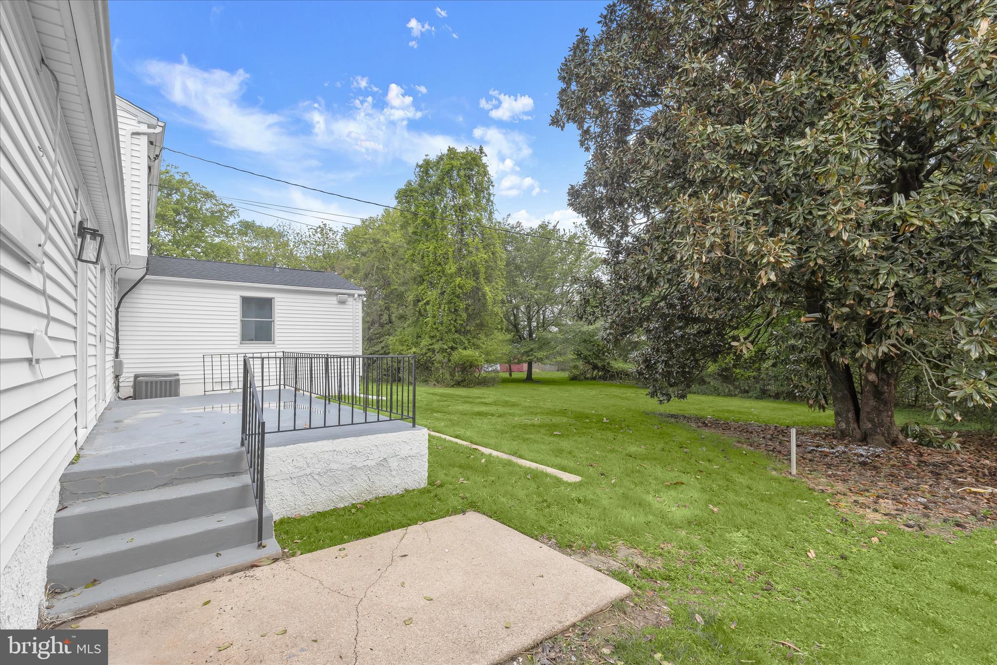 COLONIAL ACRES - Residential