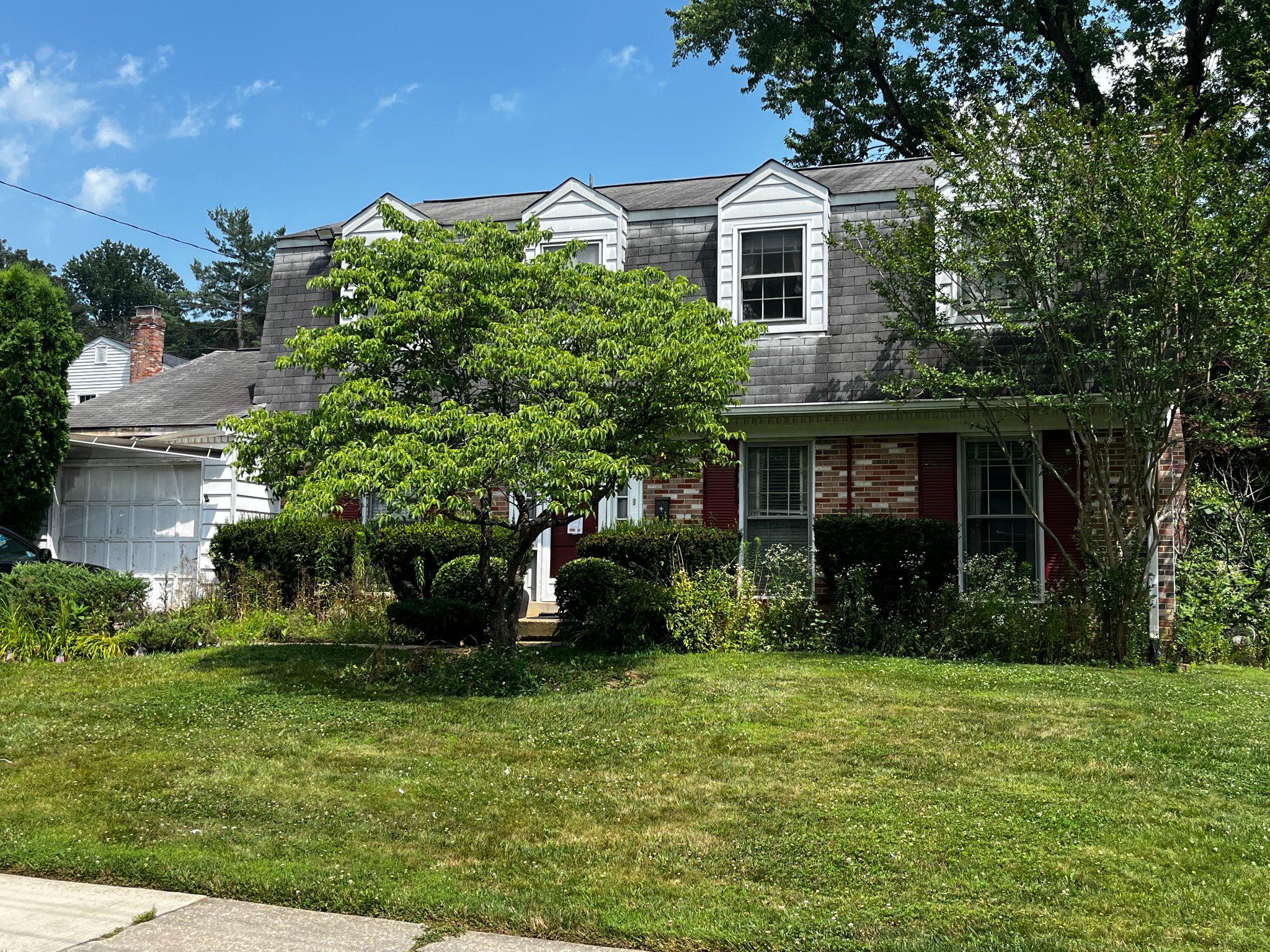 MANOR WOODS - Residential