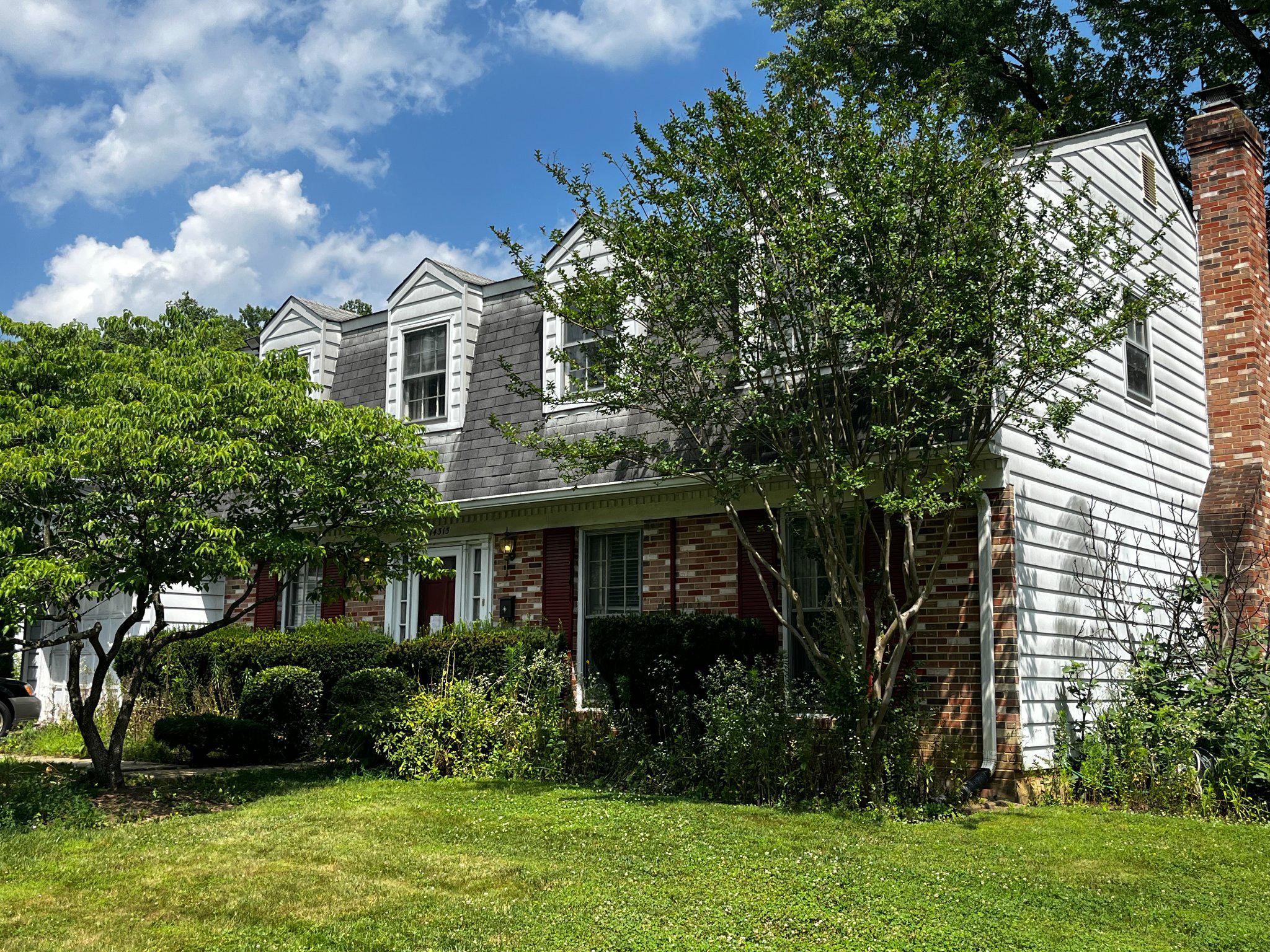 MANOR WOODS - Residential