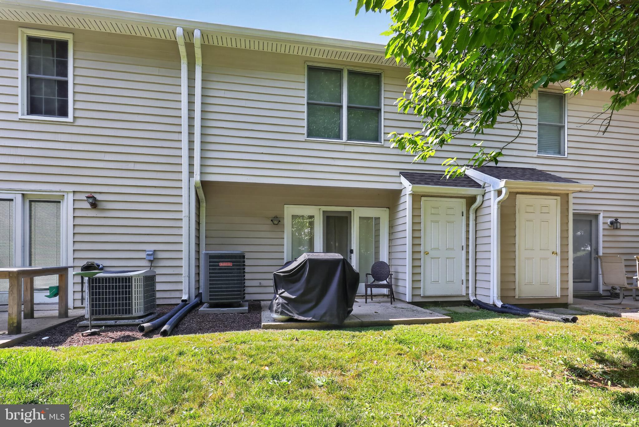 SPRINGHILL FARM - Residential