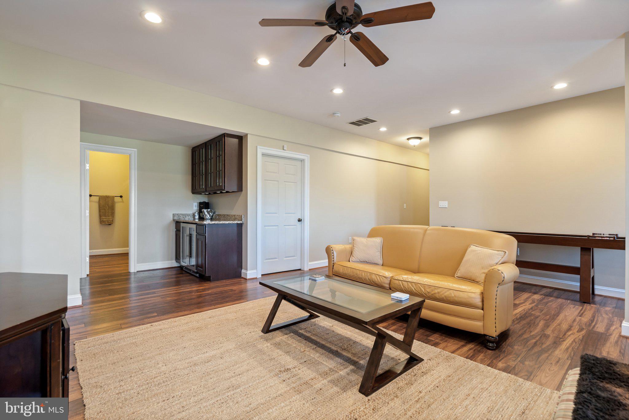 CLAIRMONT MANOR - Residential