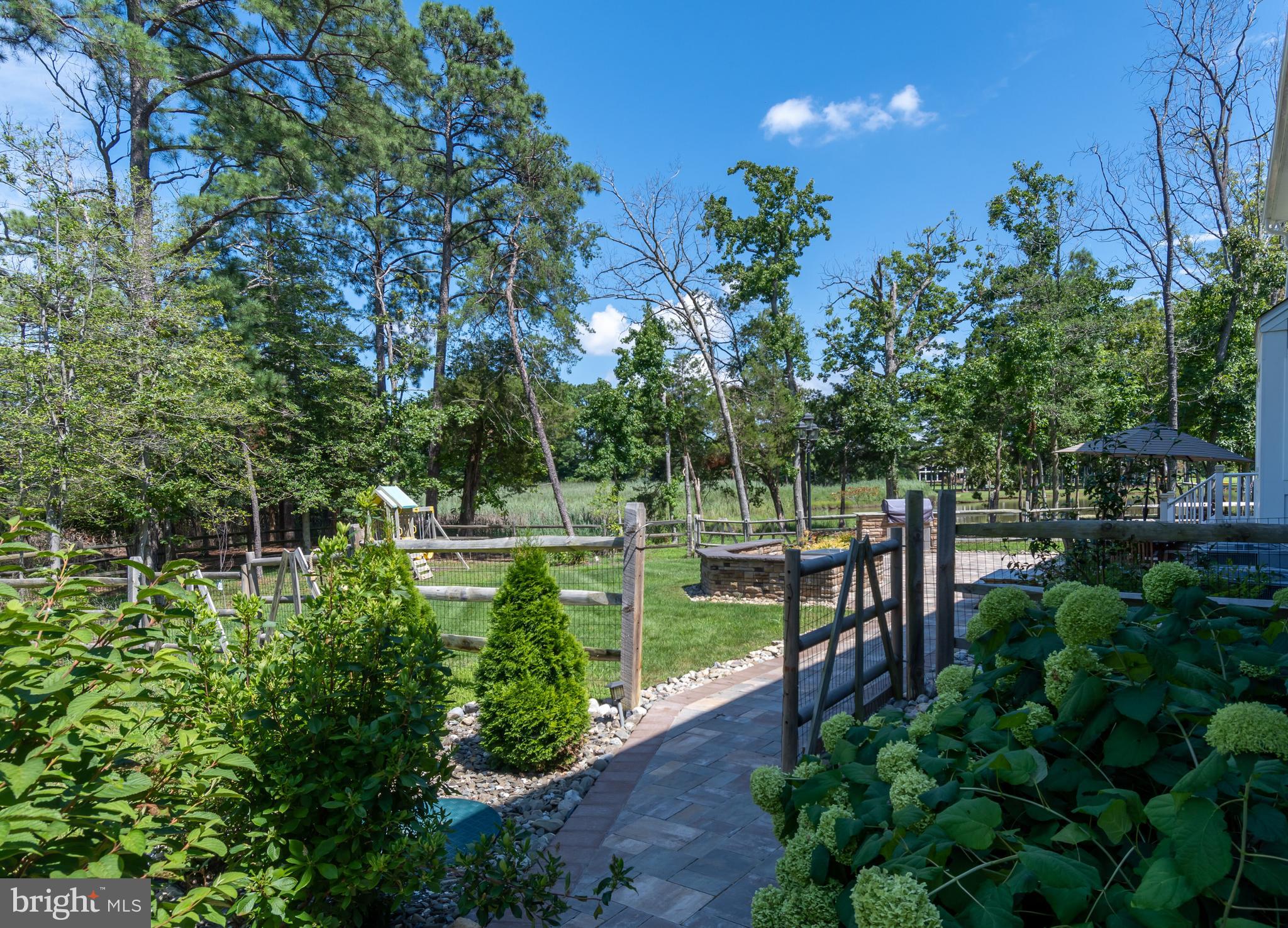 COVE CREEK CLUB - Residential