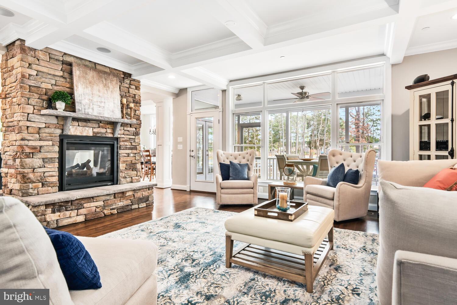 COVE CREEK CLUB - Residential