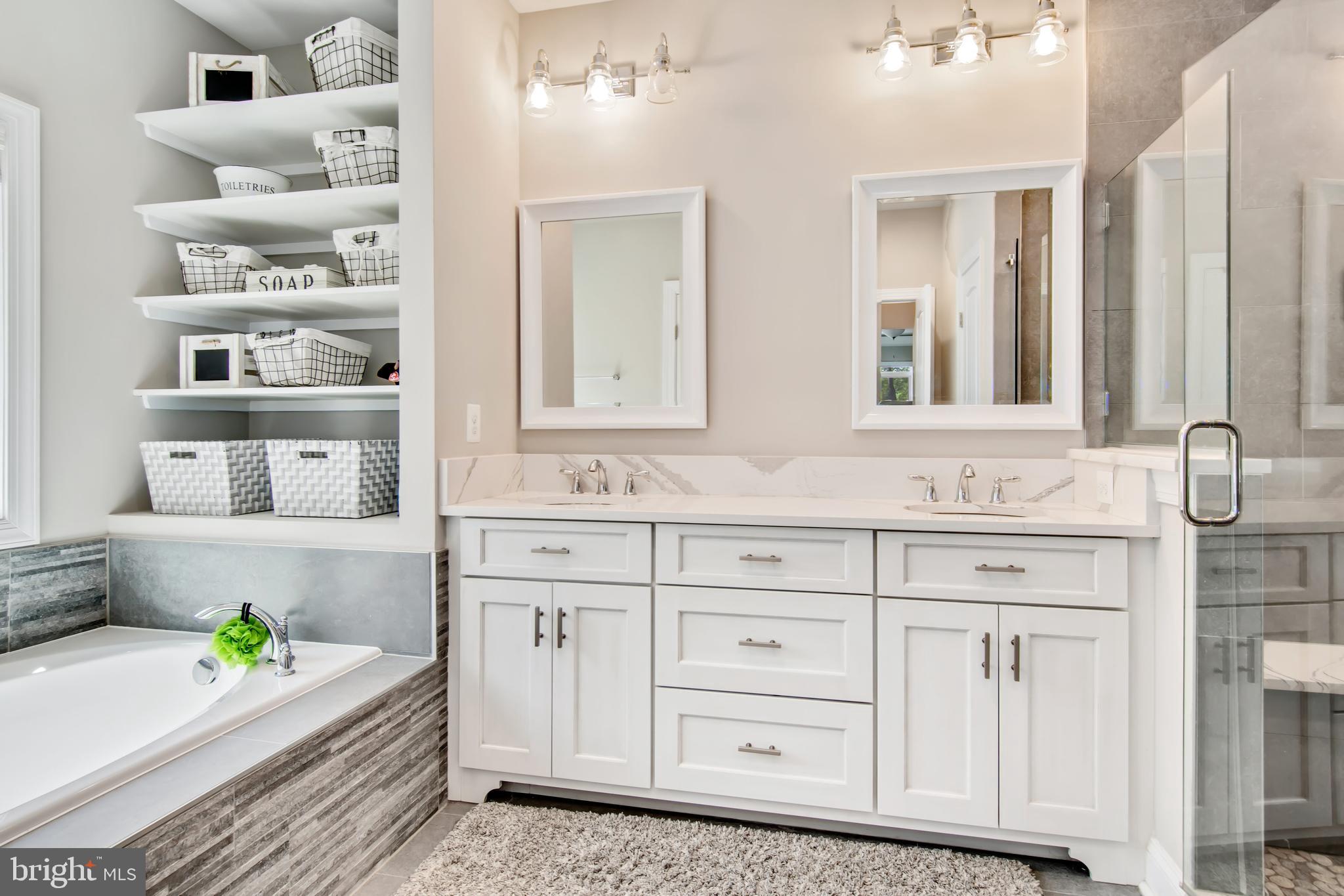 COVE CREEK CLUB - Residential