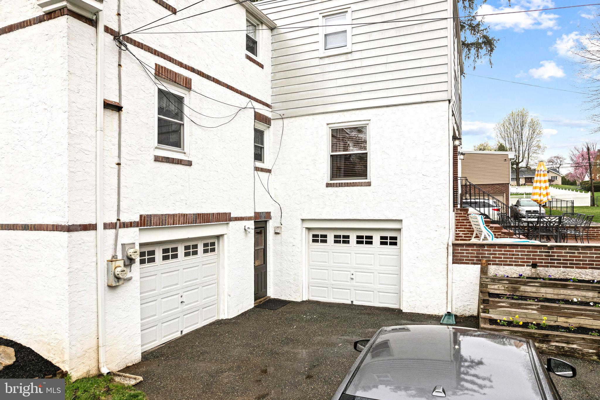 HUNTINGDON VALLEY - Residential