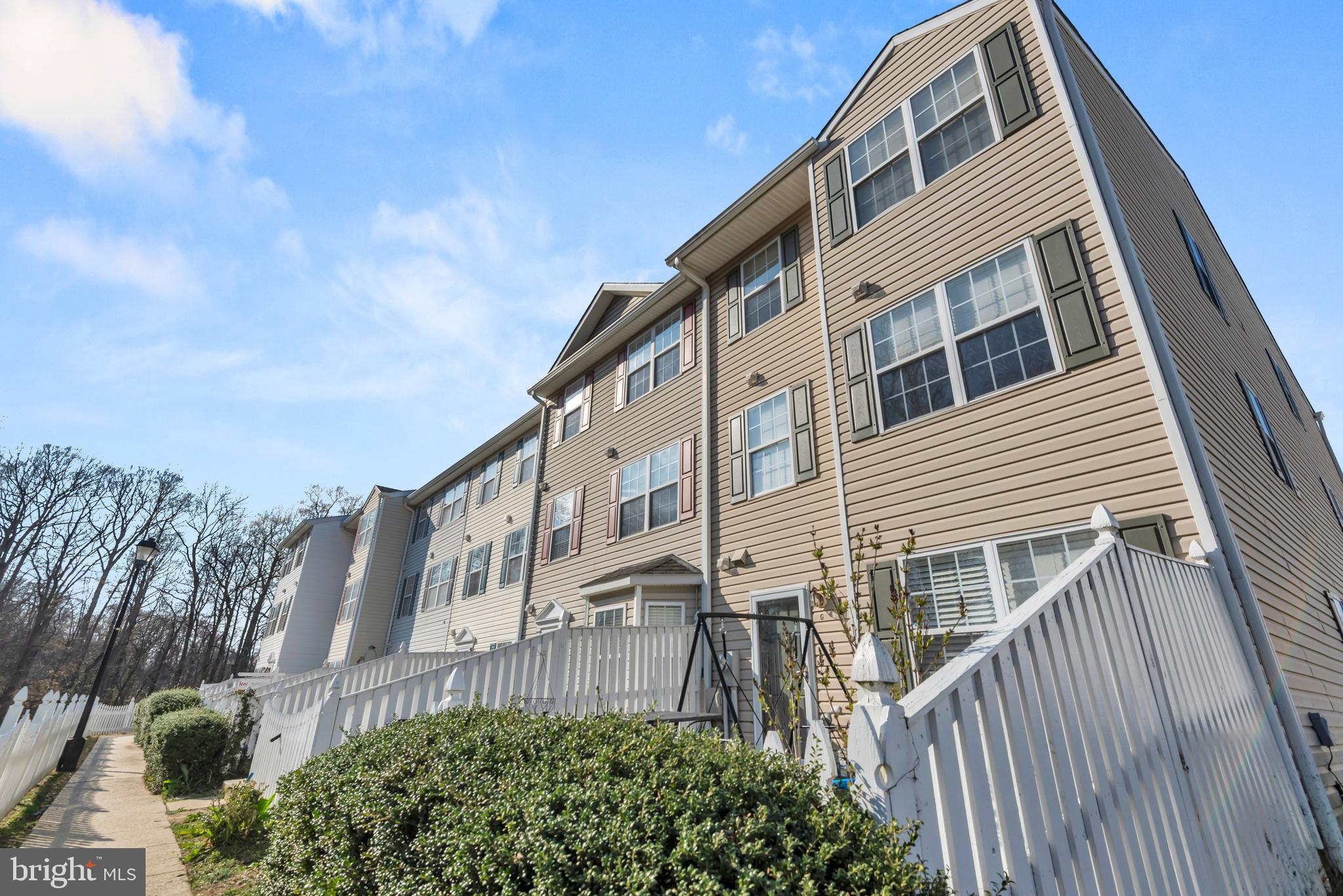 ANNAPOLIS OVERLOOK - Residential