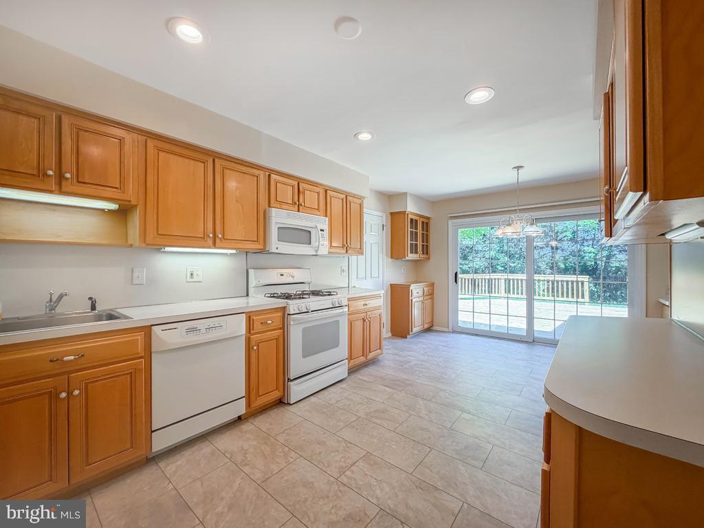 HILLWOOD TERR - Residential