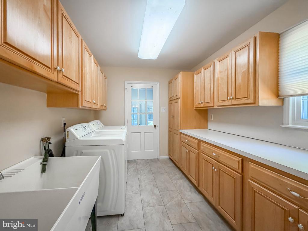 HILLWOOD TERR - Residential