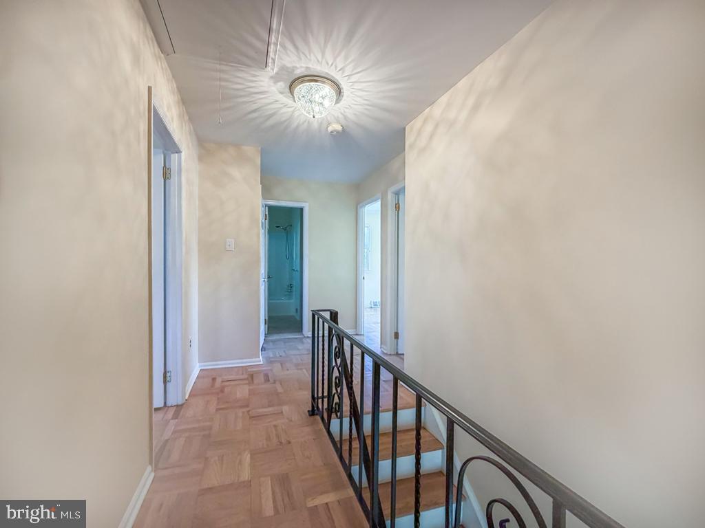 HILLWOOD TERR - Residential