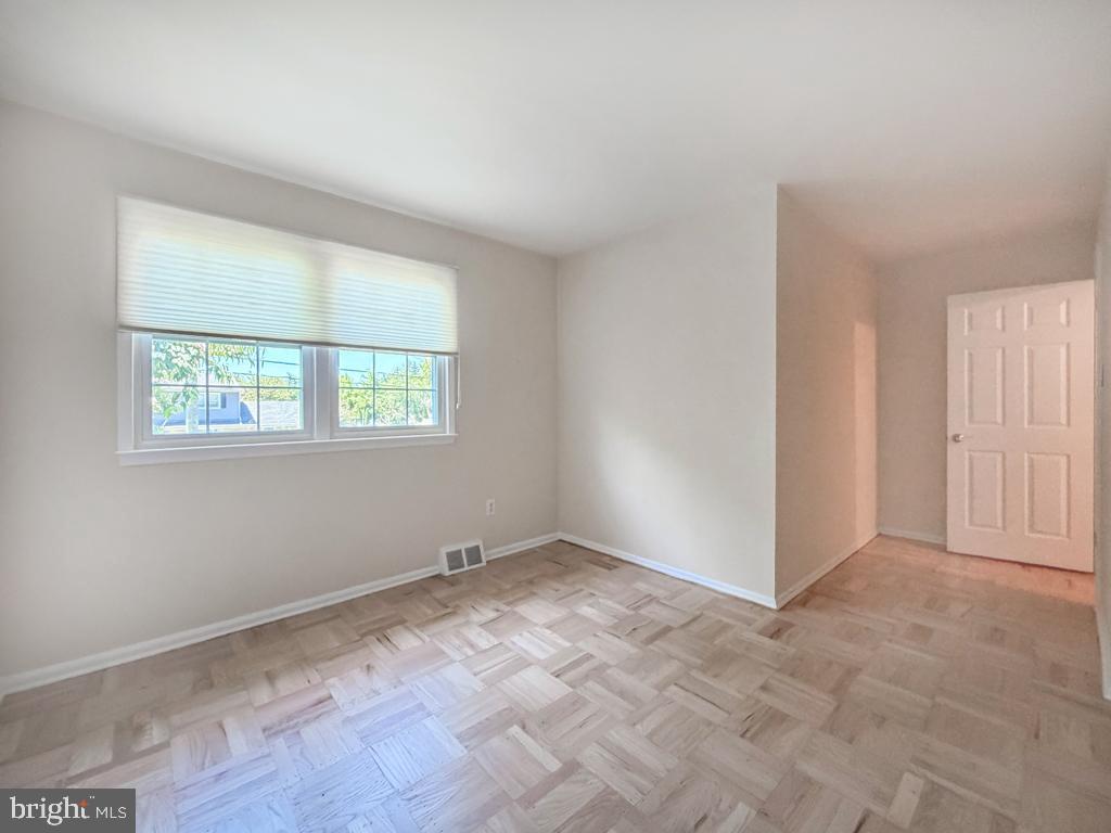 HILLWOOD TERR - Residential
