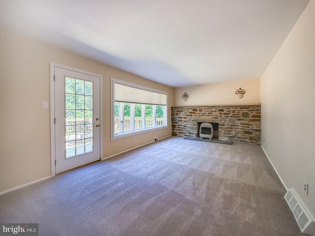 HILLWOOD TERR - Residential