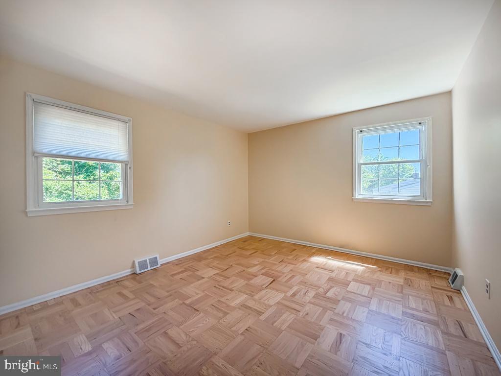 HILLWOOD TERR - Residential