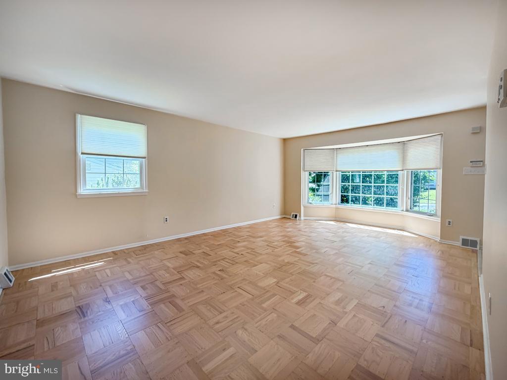HILLWOOD TERR - Residential