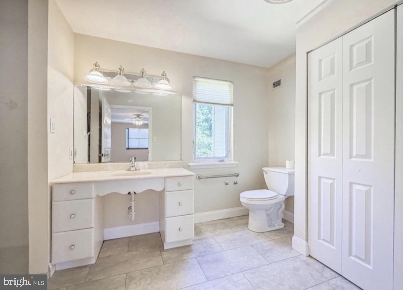 HILLWOOD TERR - Residential