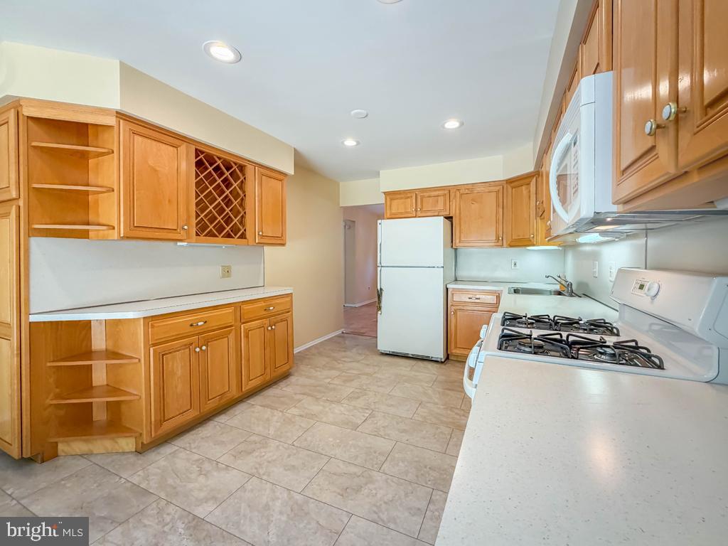 HILLWOOD TERR - Residential