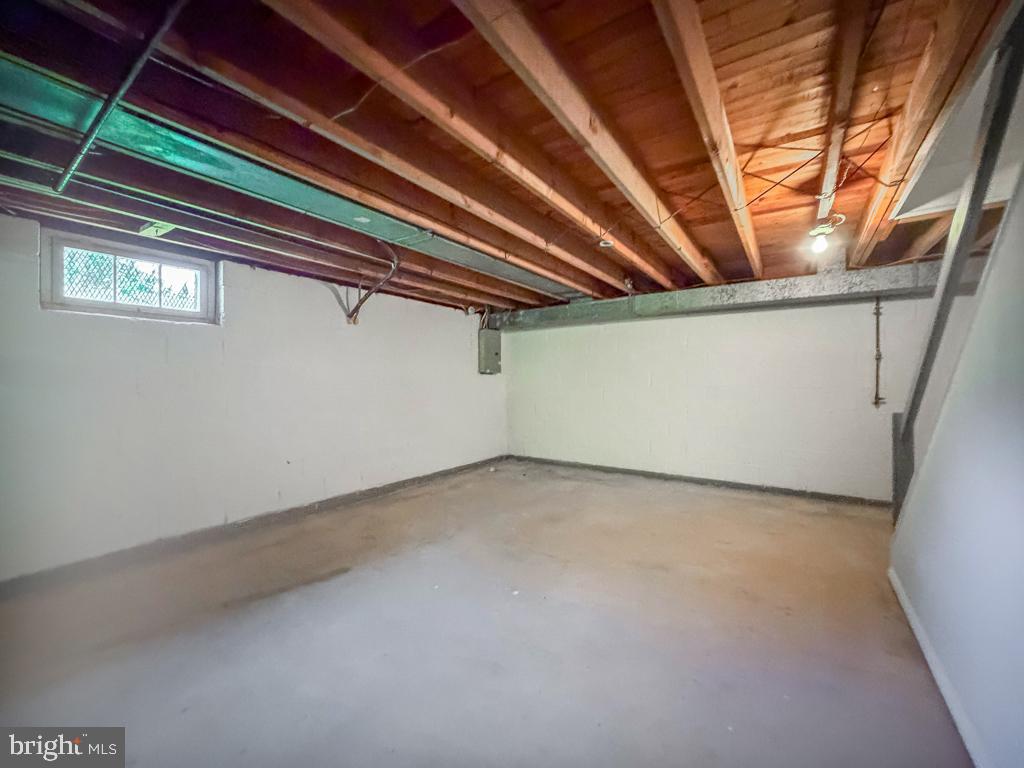 HILLWOOD TERR - Residential