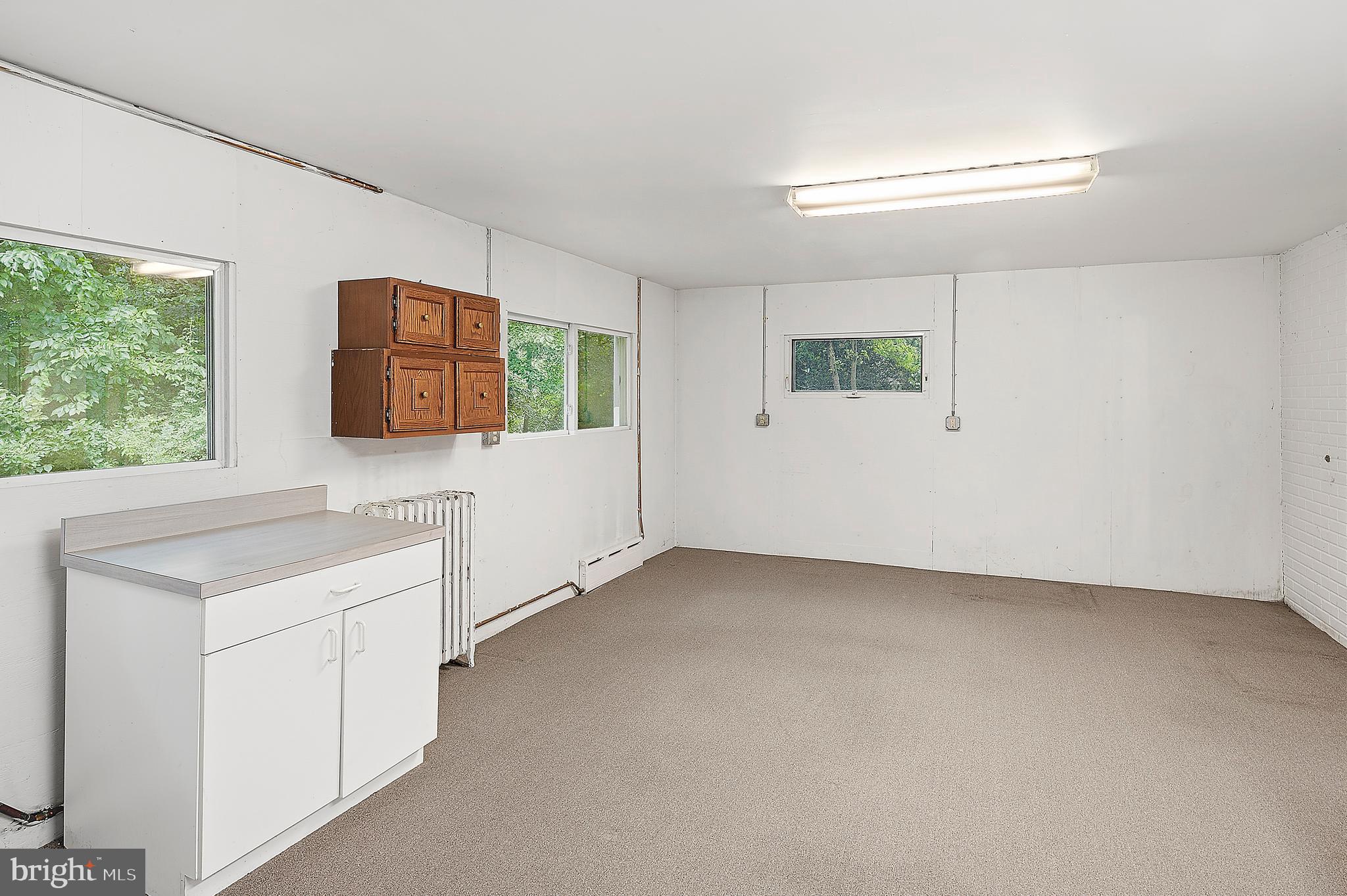 BEAVERBROOK - Residential