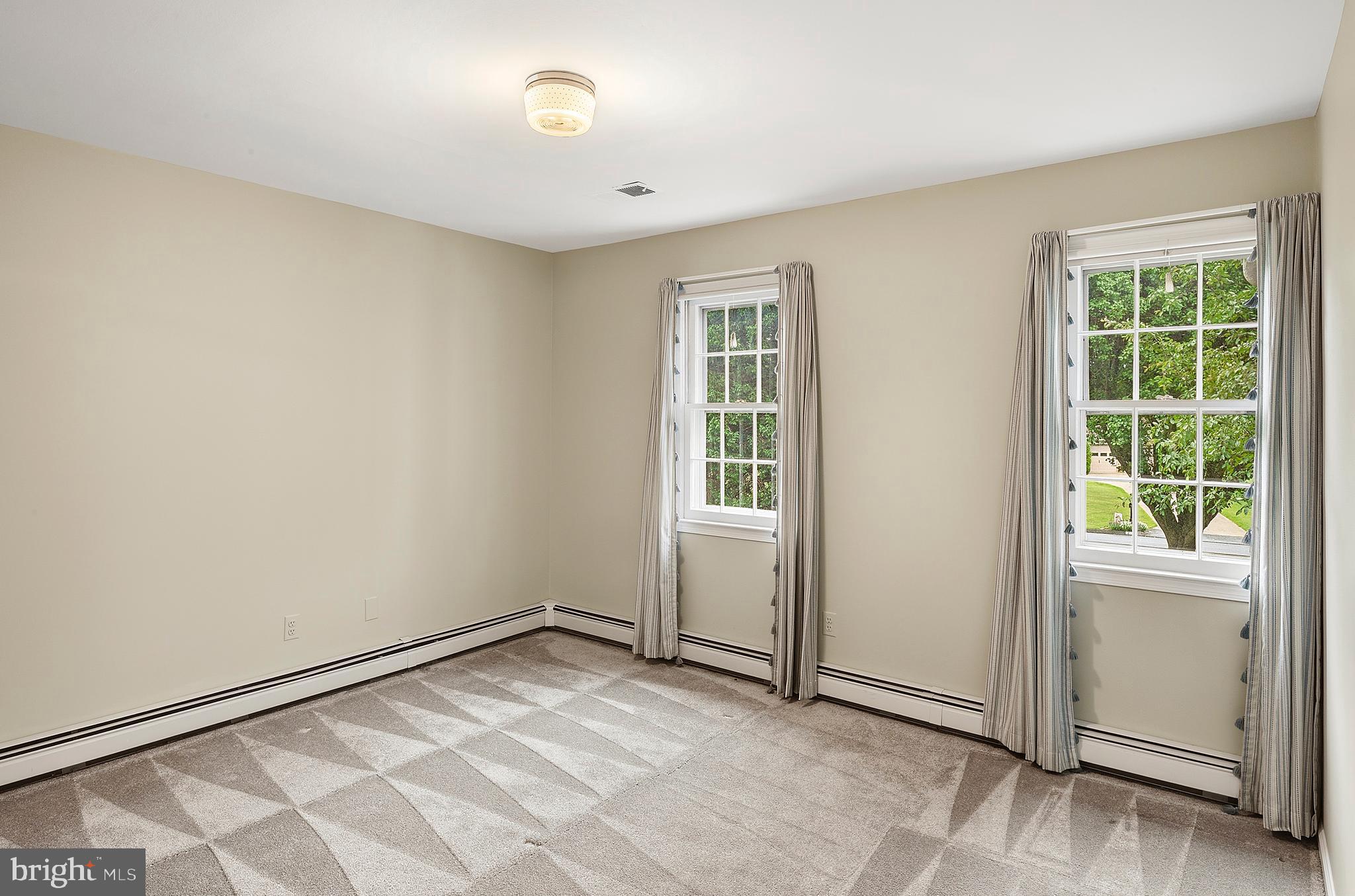 BEAVERBROOK - Residential