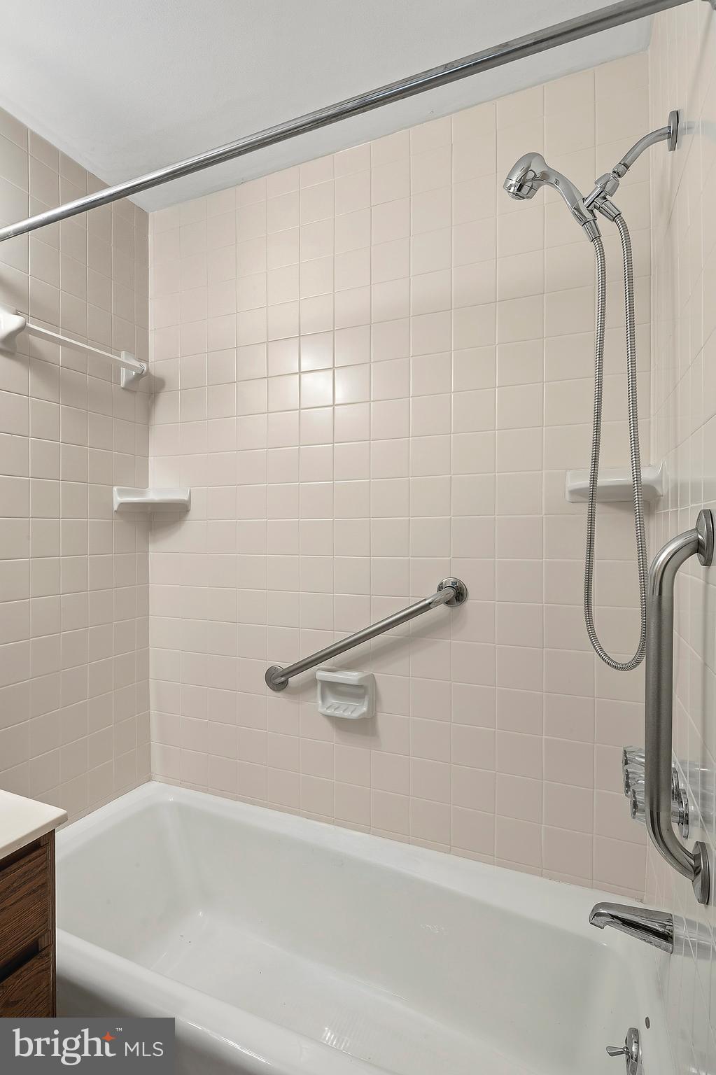 BEAVERBROOK - Residential