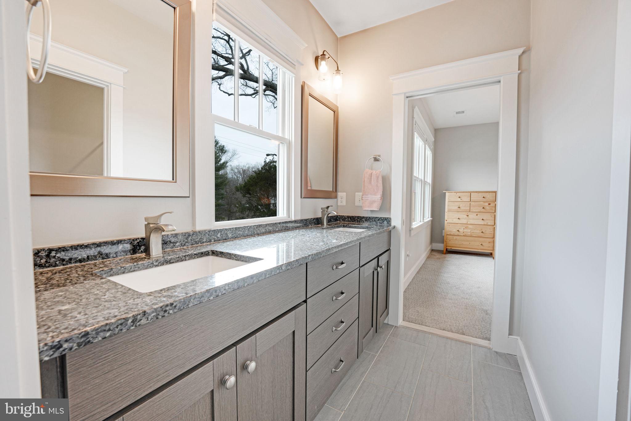 MURMURING PINES - Residential