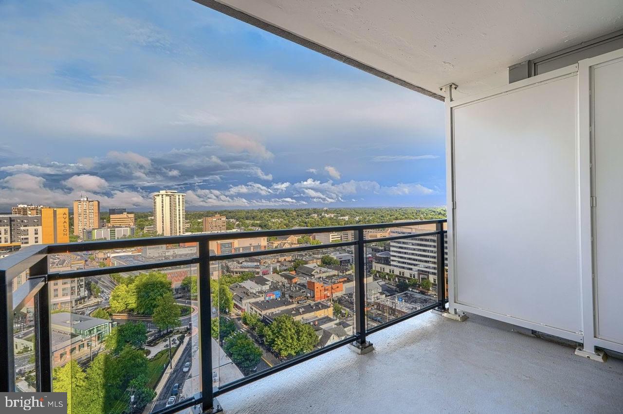 PENTHOUSE CONDOMINIUMS - Residential