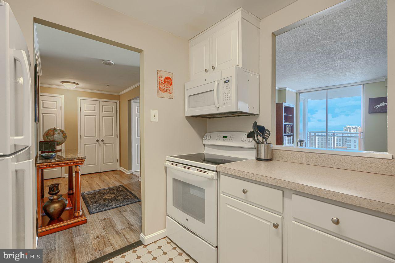 PENTHOUSE CONDOMINIUMS - Residential