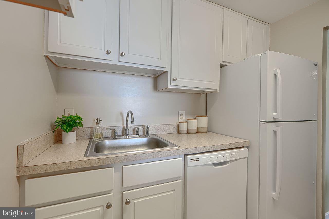 PENTHOUSE CONDOMINIUMS - Residential
