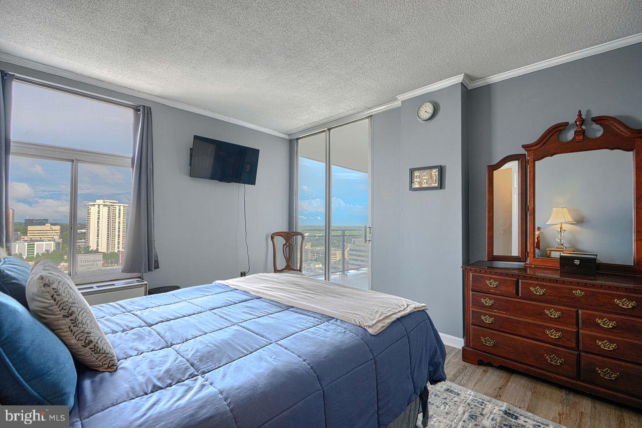 PENTHOUSE CONDOMINIUMS - Residential
