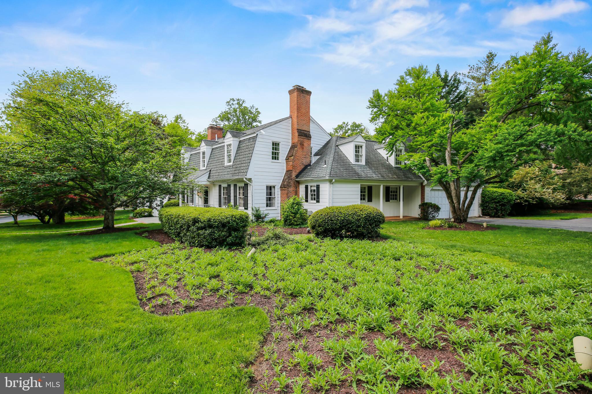 BRADLEY HILLS GROVE - Residential