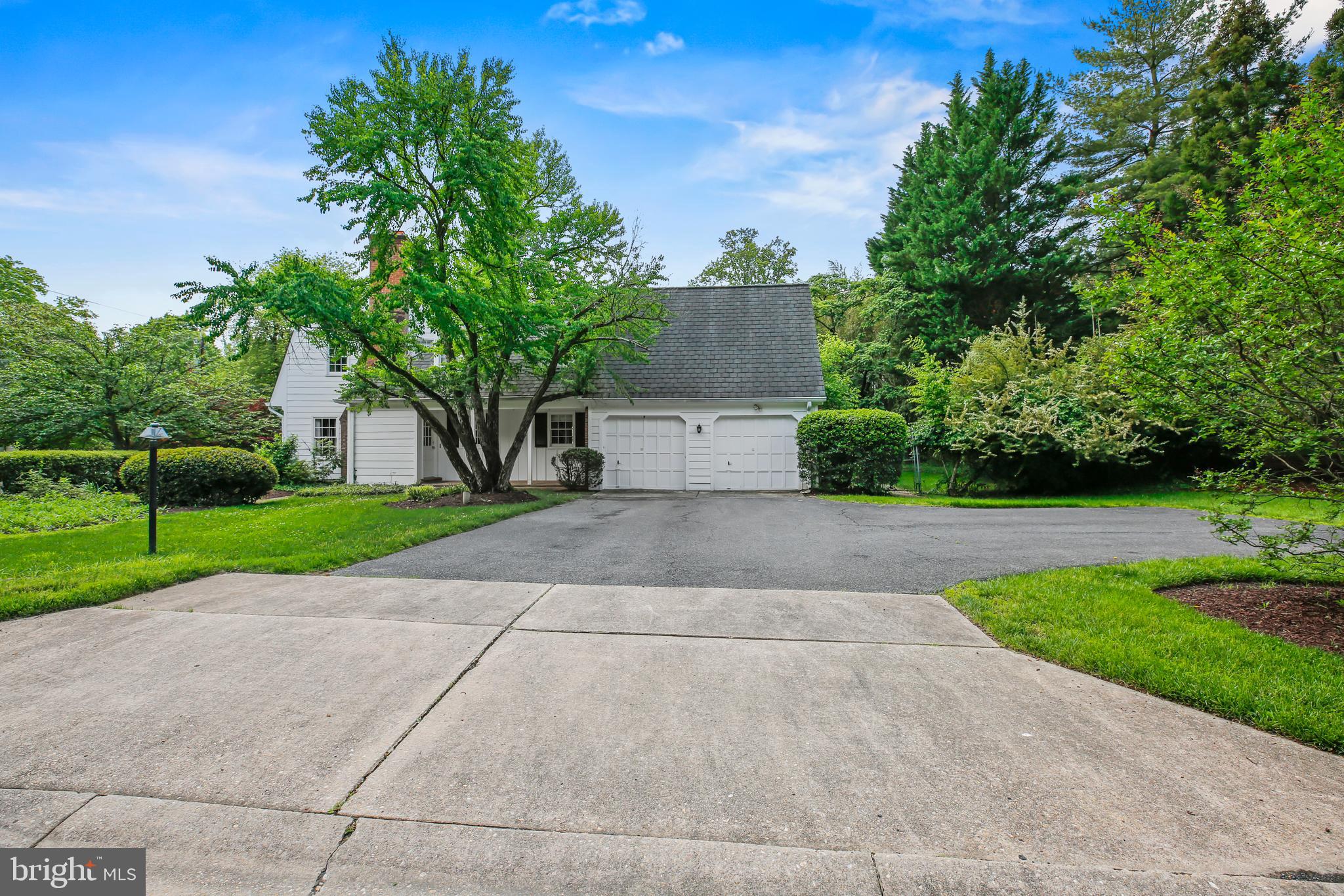 BRADLEY HILLS GROVE - Residential