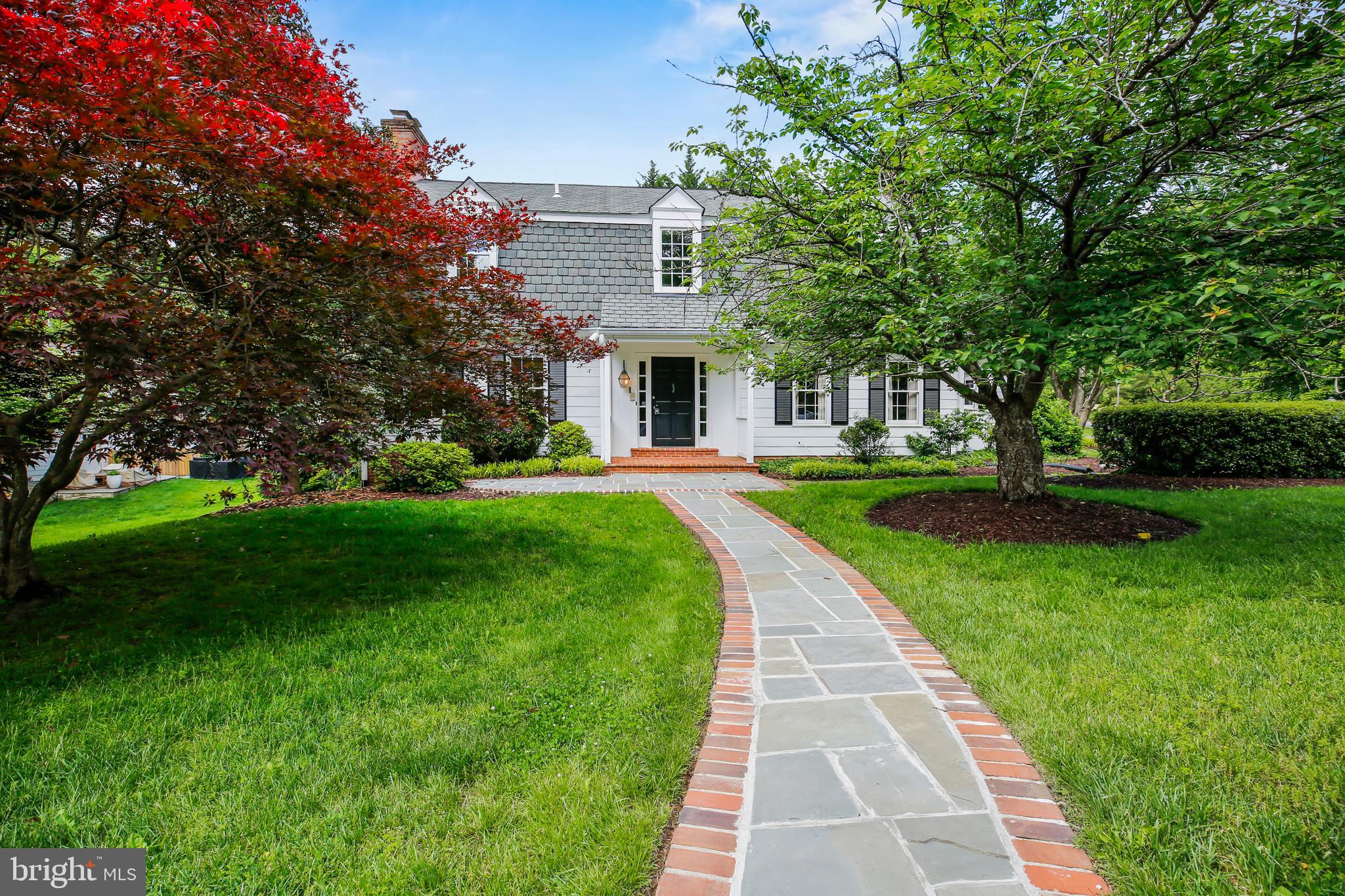 BRADLEY HILLS GROVE - Residential