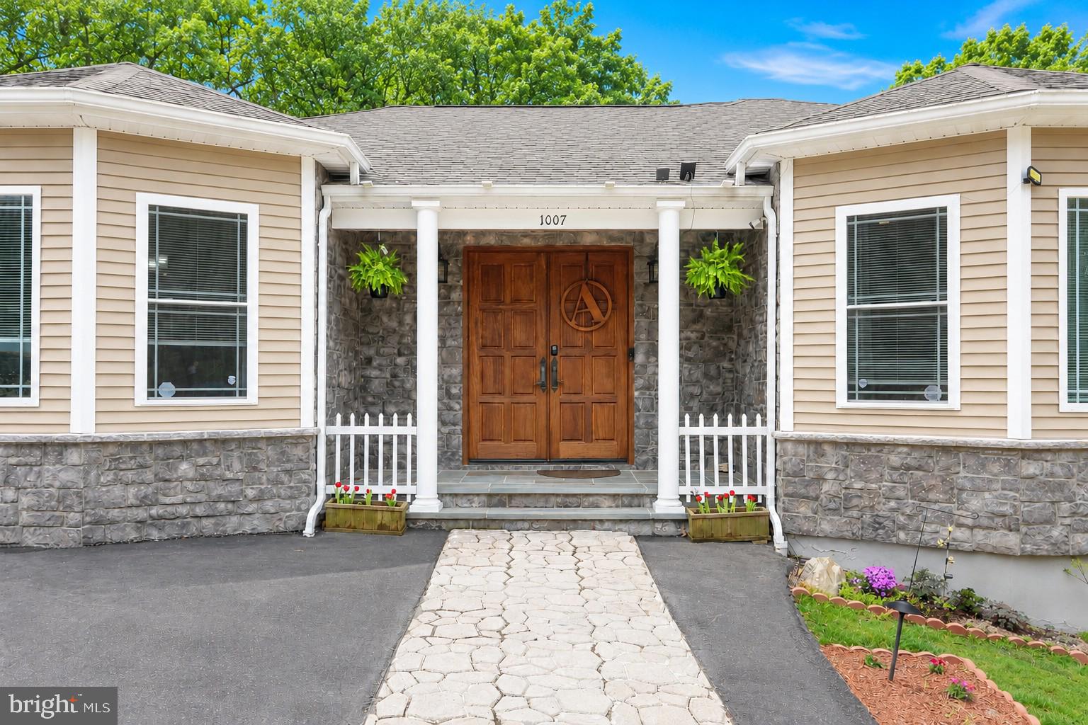 SAW CREEK ESTATES - Residential