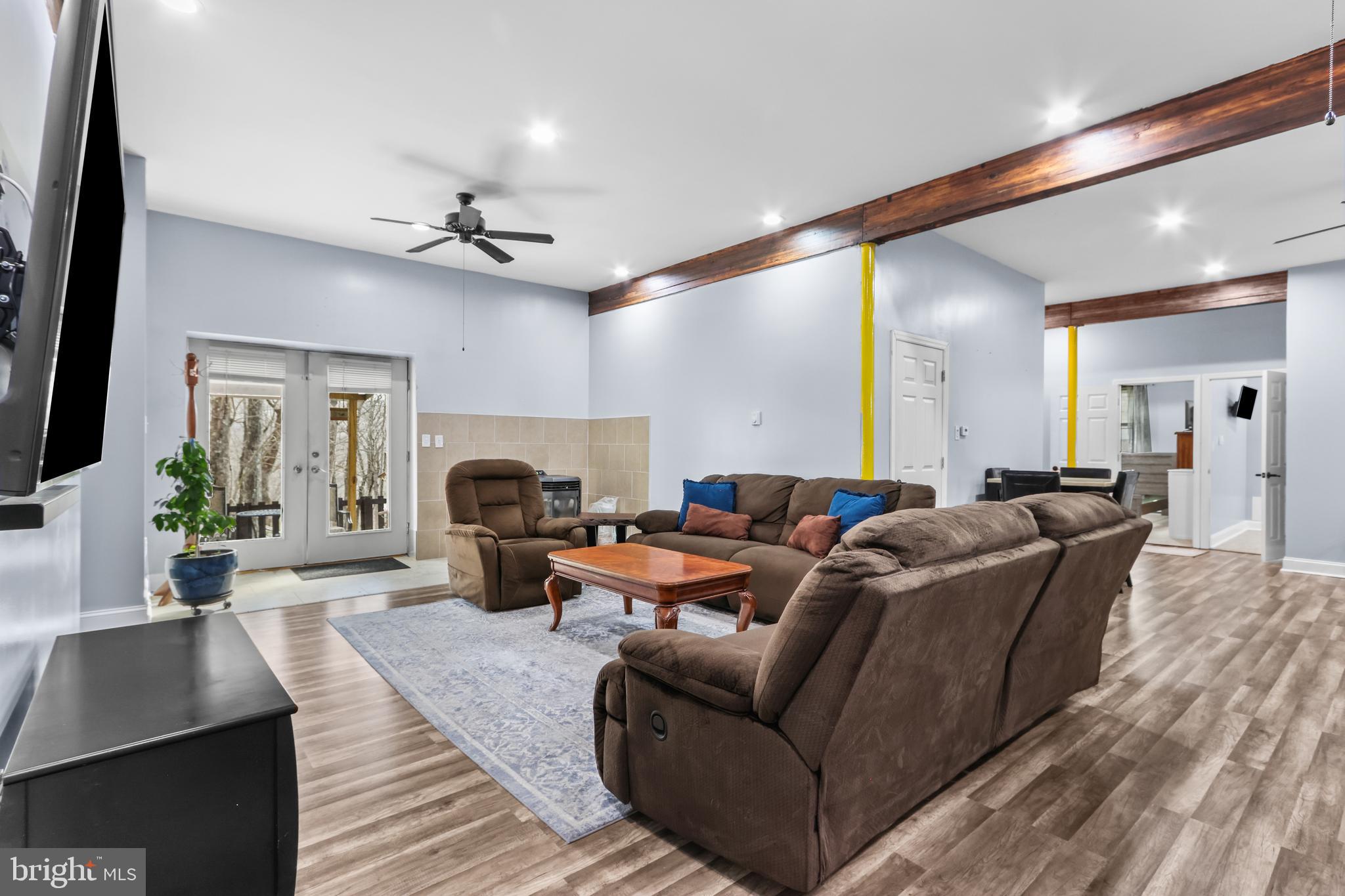 SAW CREEK ESTATES - Residential