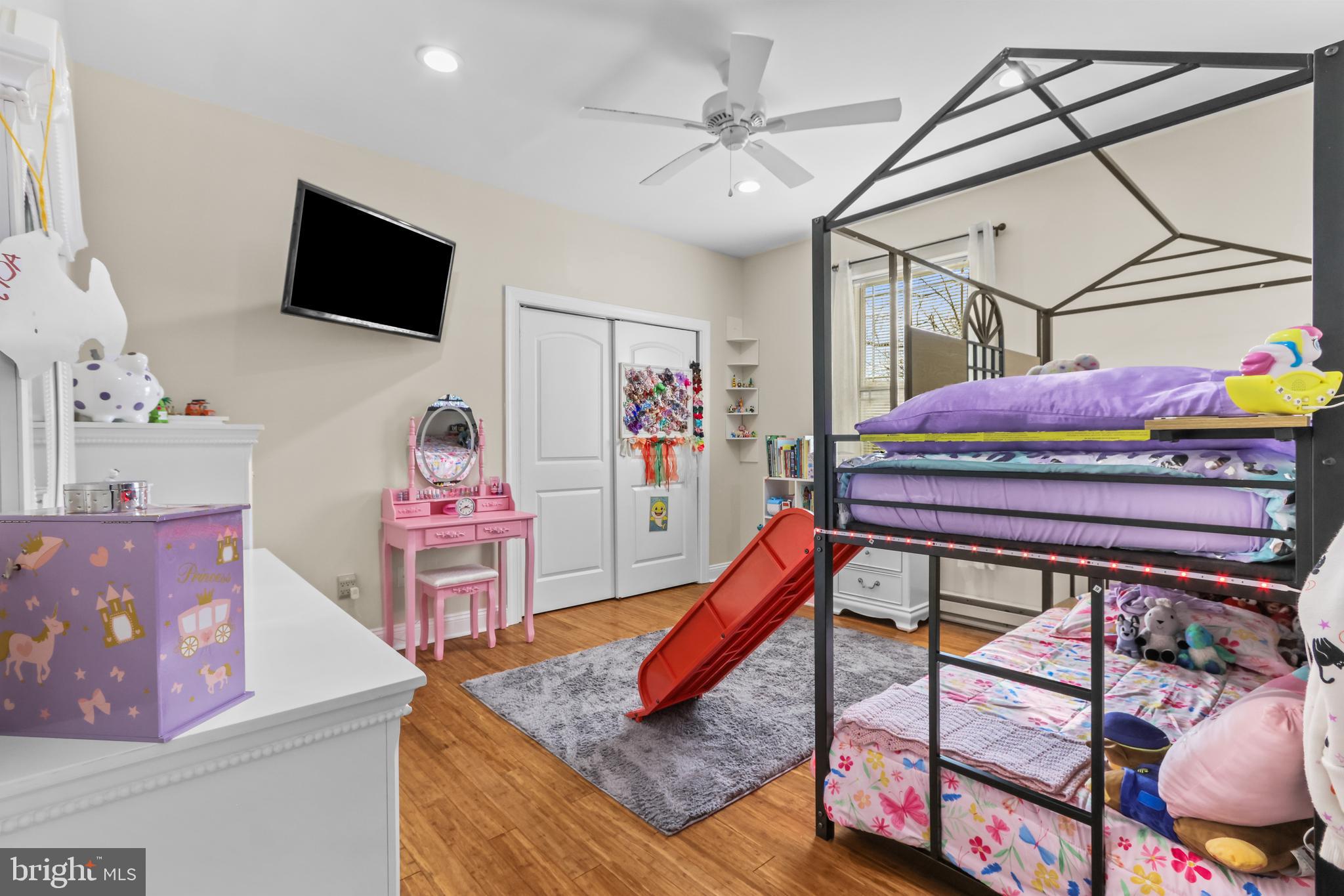 SAW CREEK ESTATES - Residential