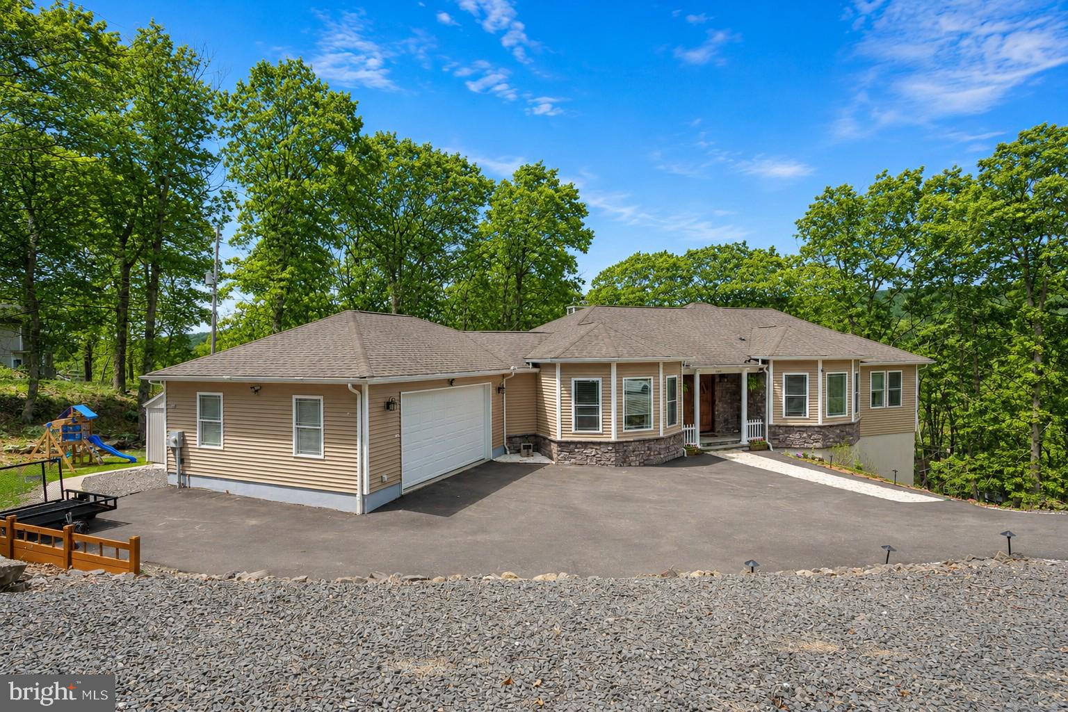 SAW CREEK ESTATES - Residential