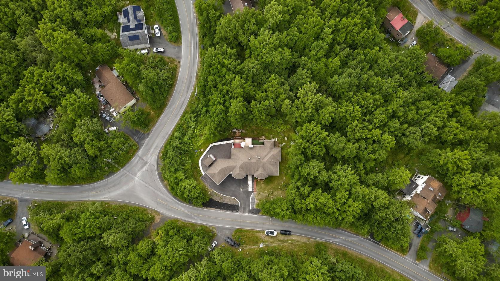SAW CREEK ESTATES - Residential