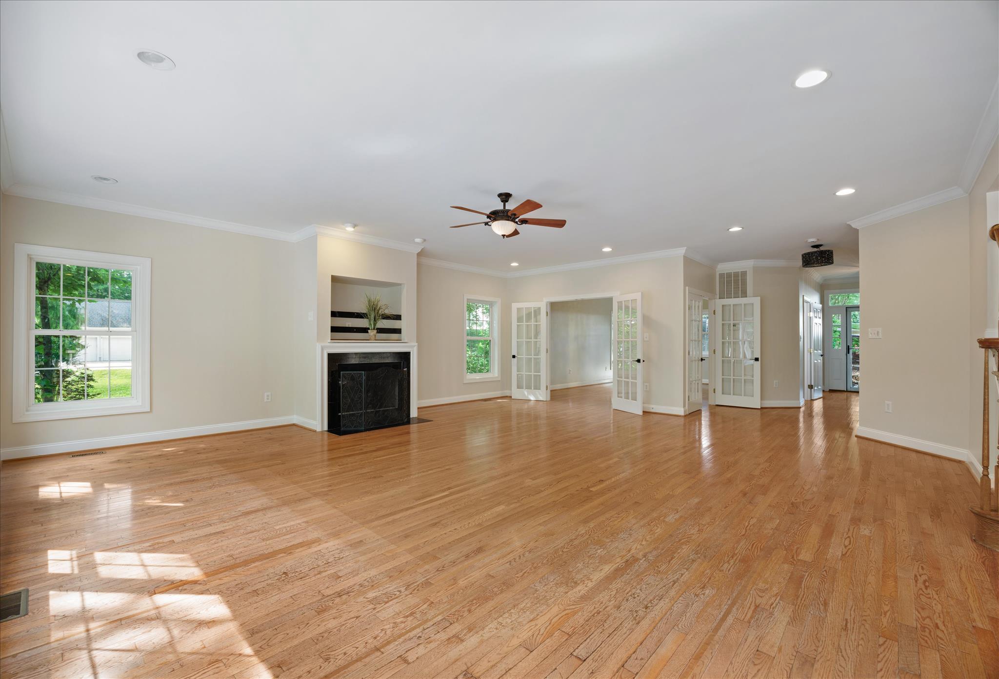 STEWARTS LANDING - Residential