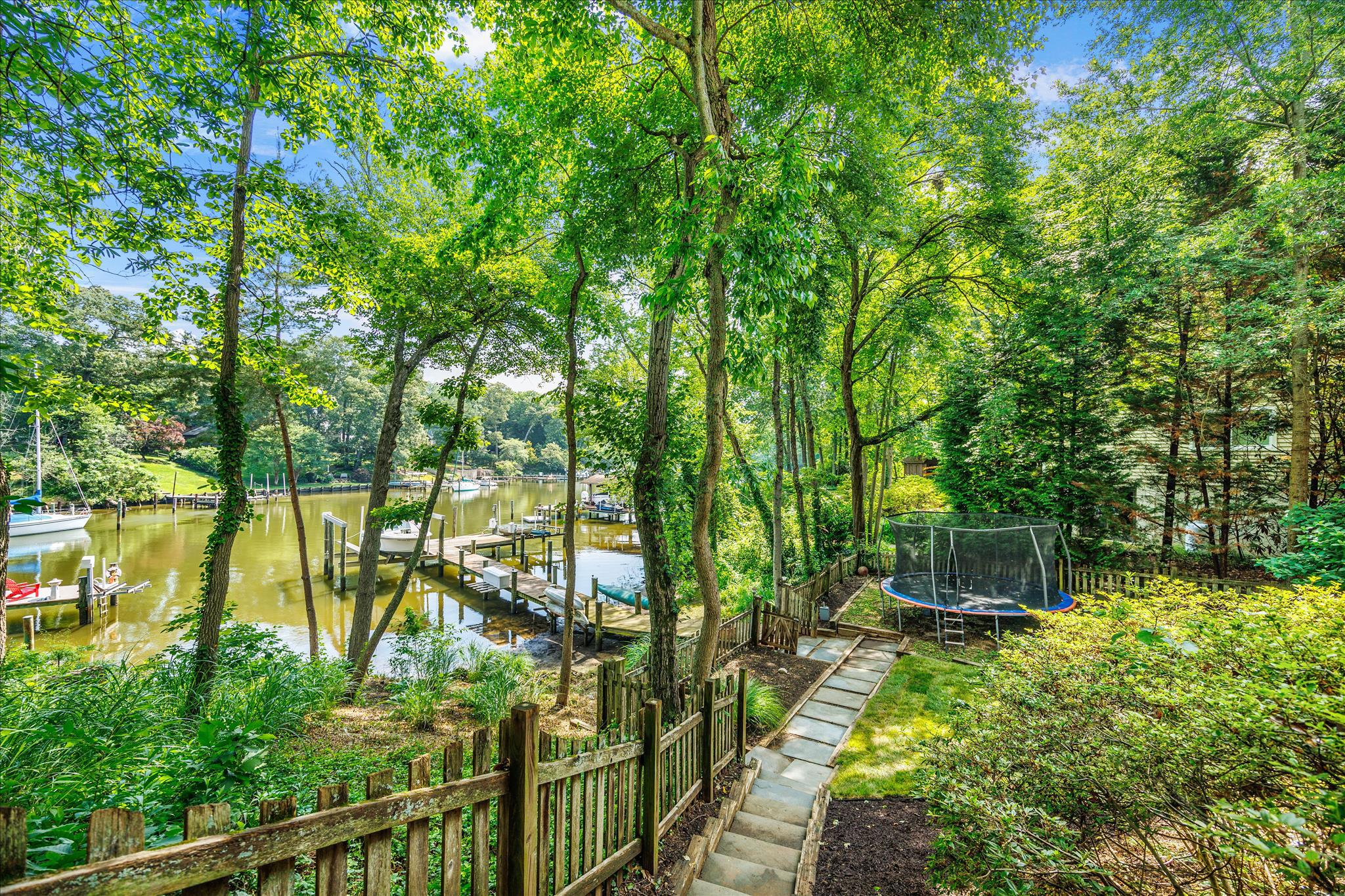 STEWARTS LANDING - Residential