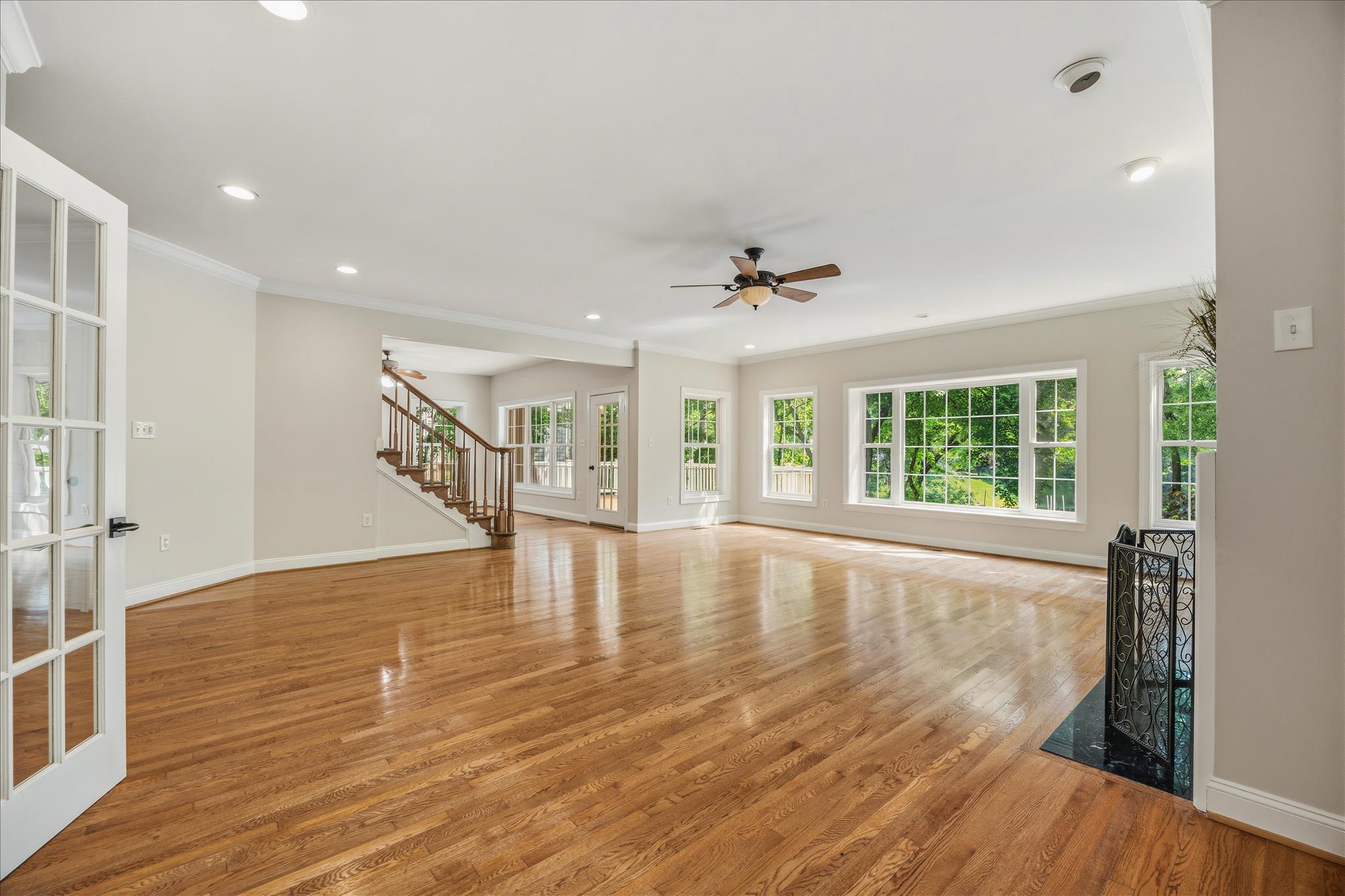 STEWARTS LANDING - Residential