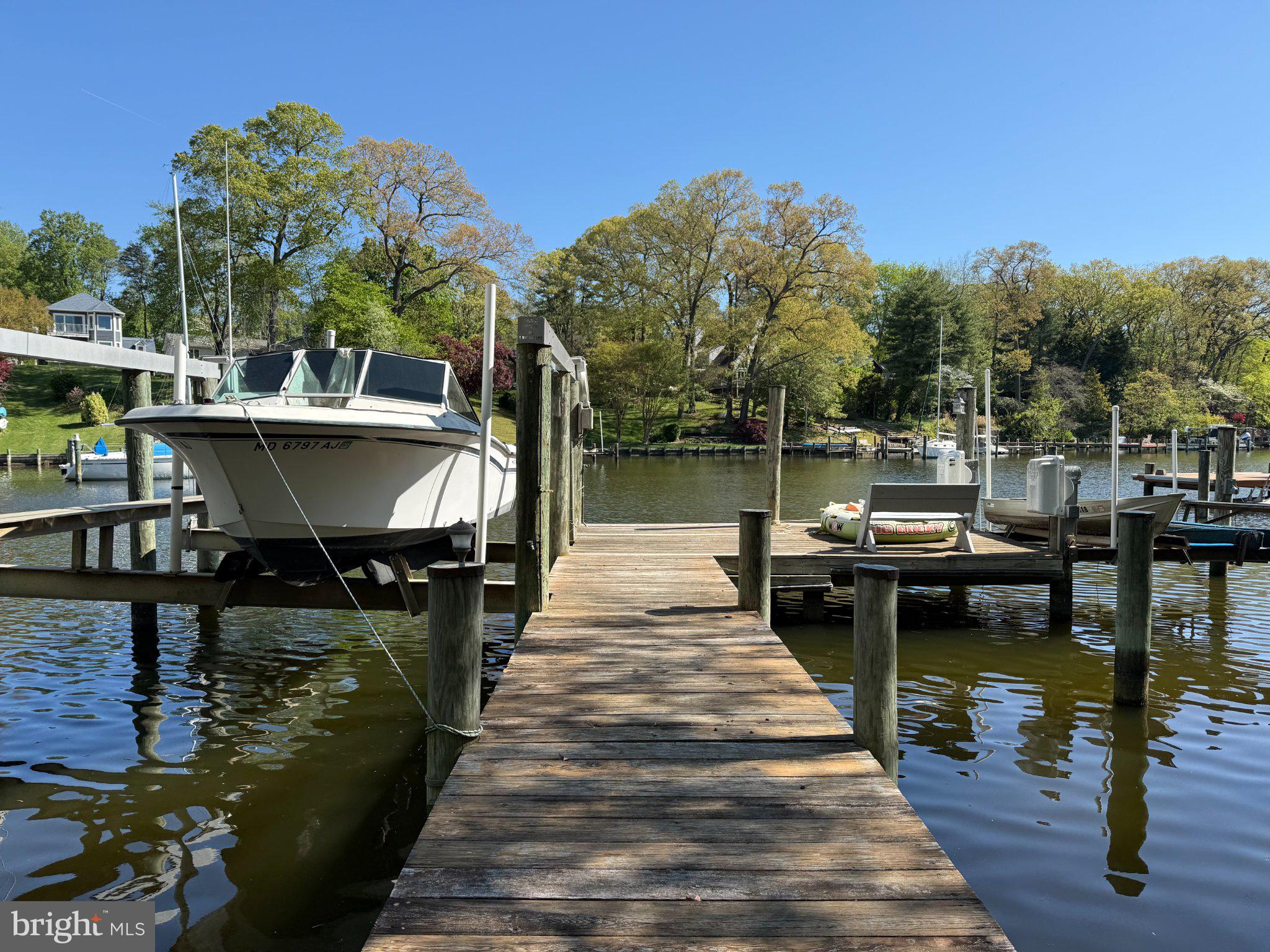 STEWARTS LANDING - Residential