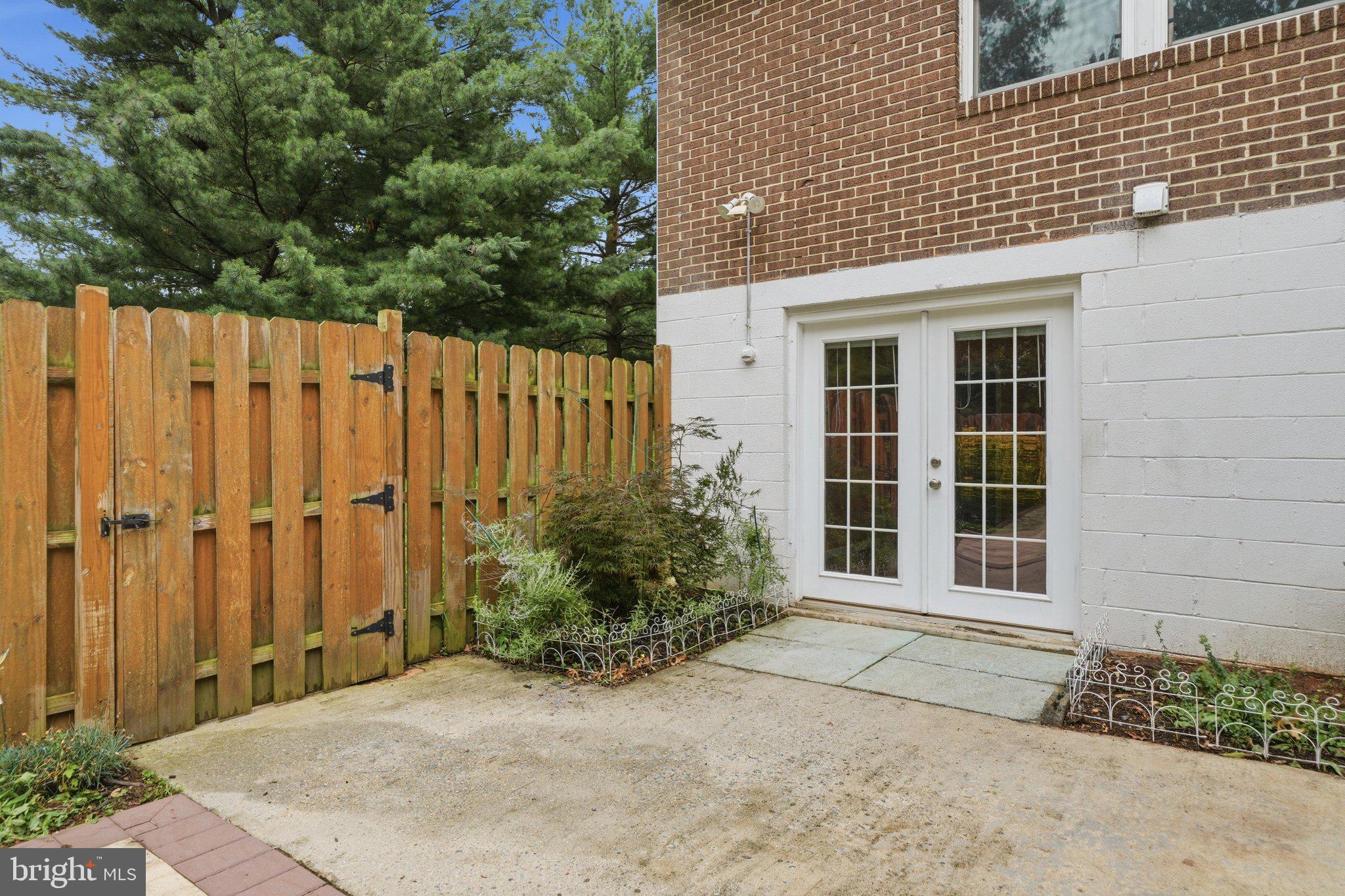 FOX CHAPEL - Residential