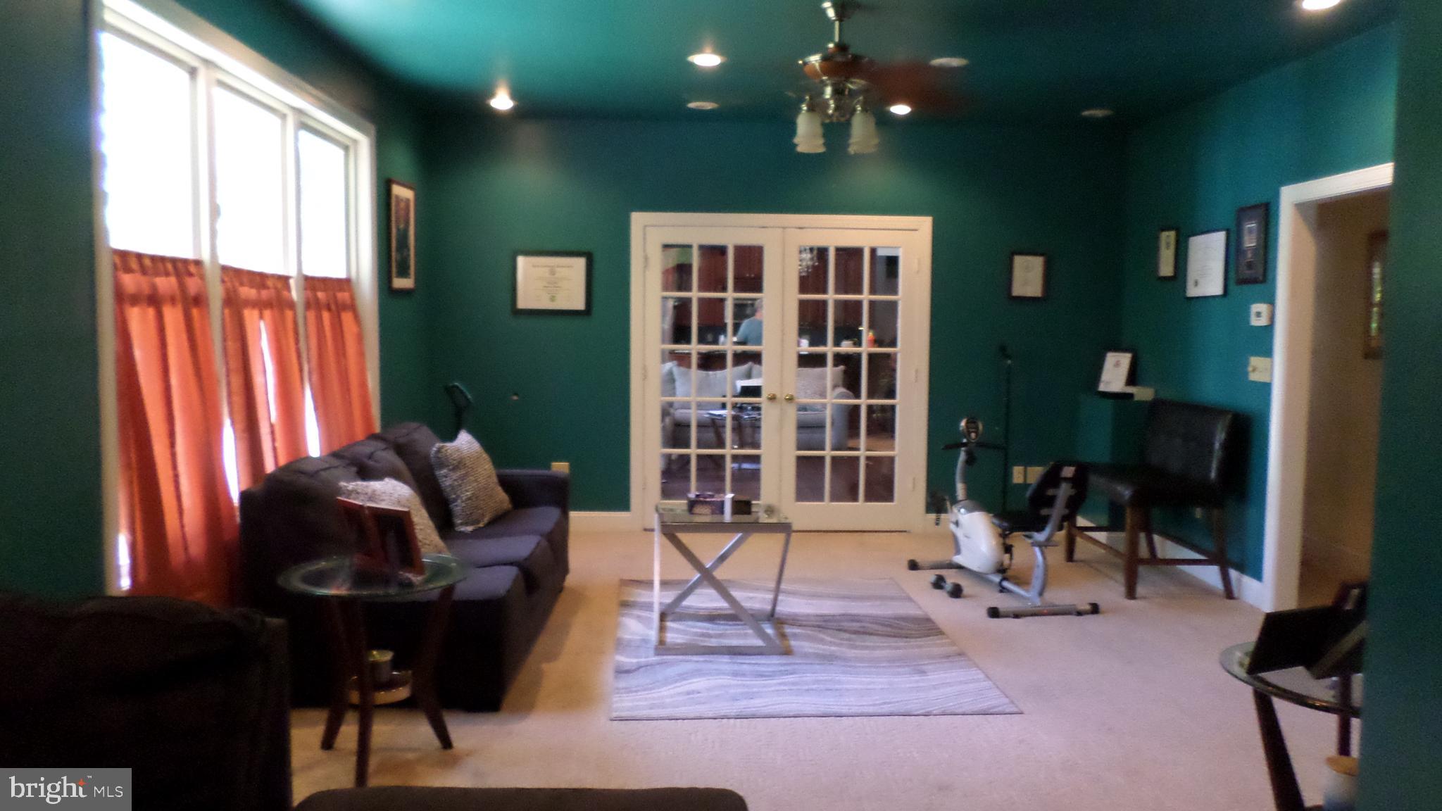 BAYLOR LAKE ESTATES - Residential