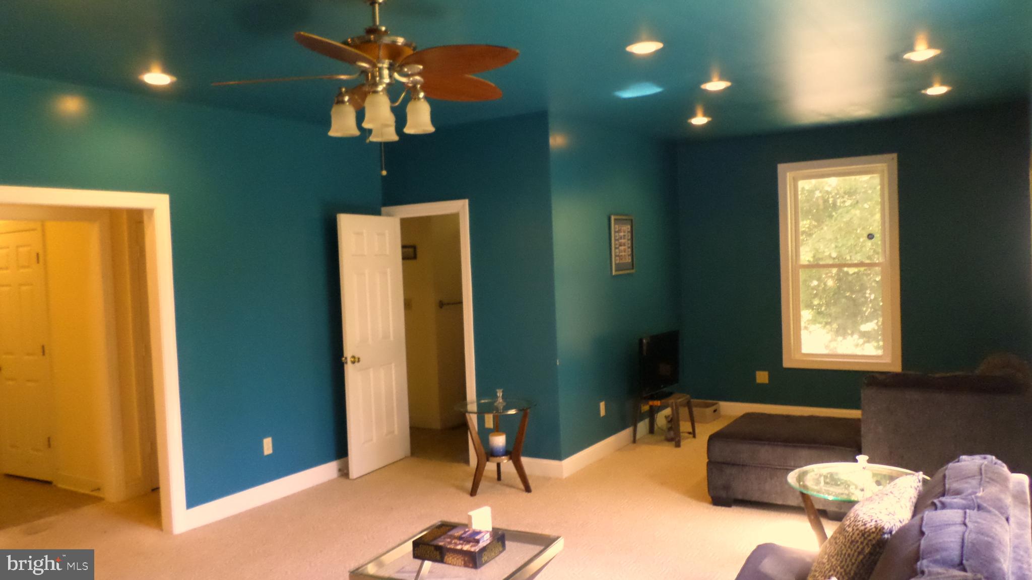 BAYLOR LAKE ESTATES - Residential